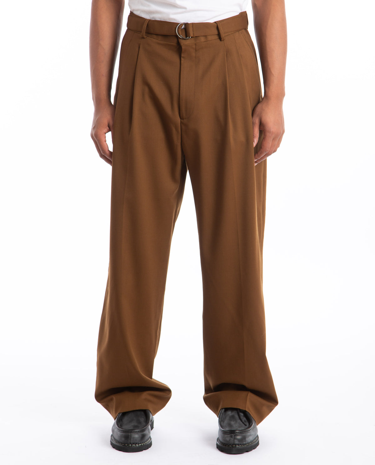 Omari Pleated Trousers Men Pants CMMN SWDN