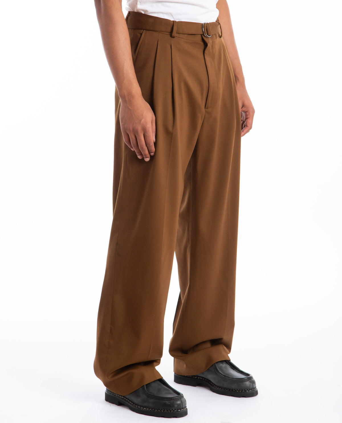 Omari Pleated Trousers Men Pants CMMN SWDN