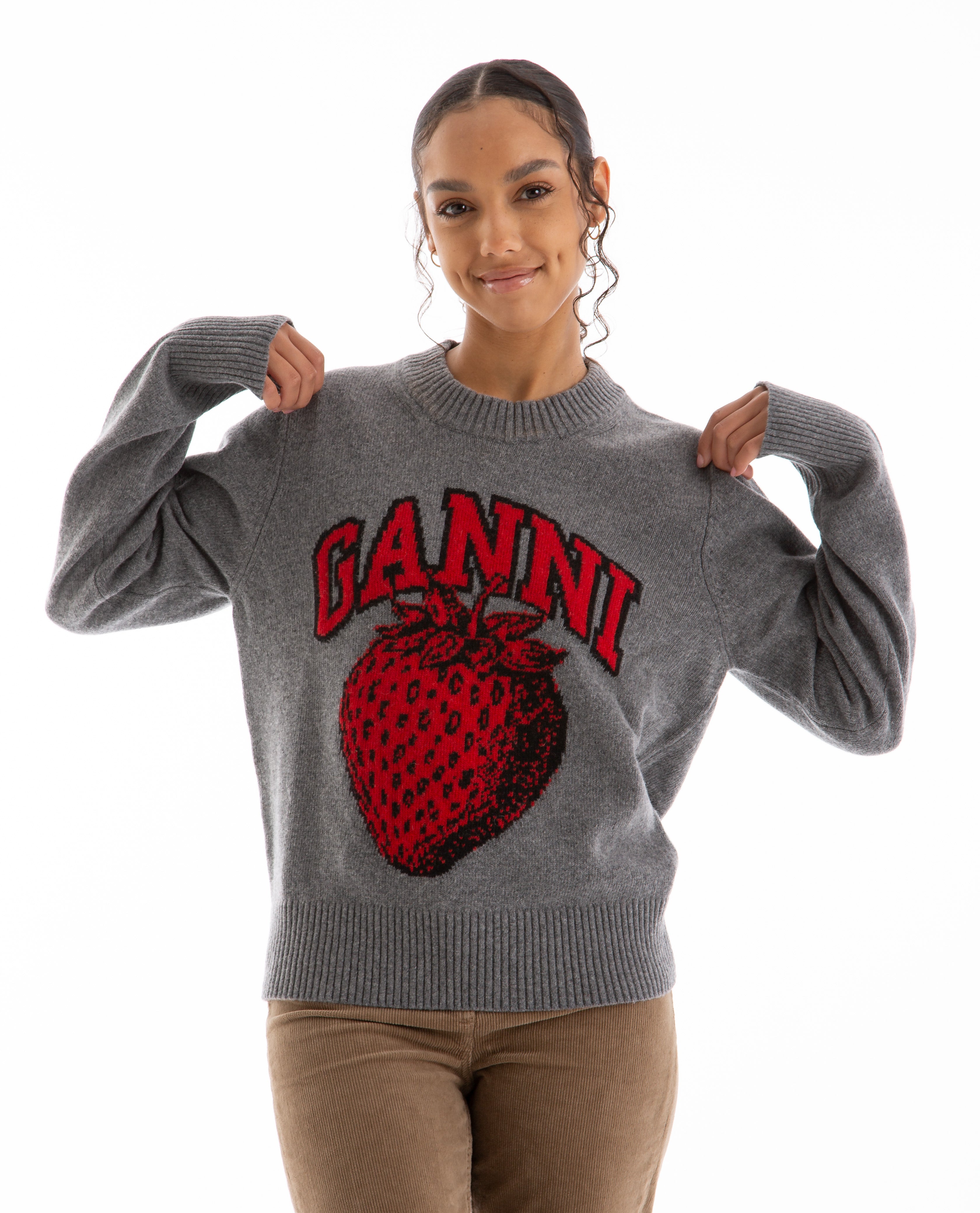 Graphic O-Neck Pullover Strawberry