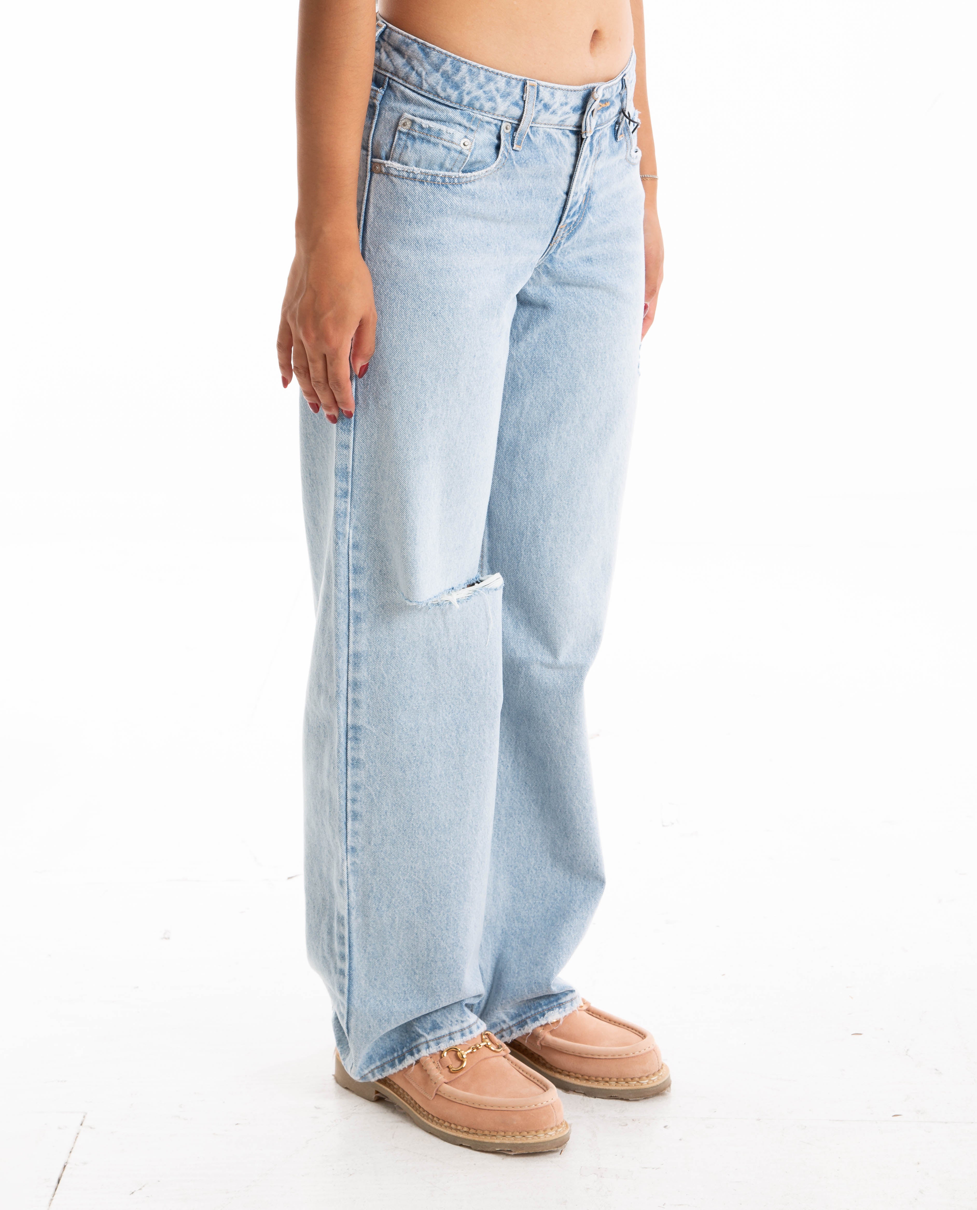 Low Loose Jean This And That – American Rag Cie