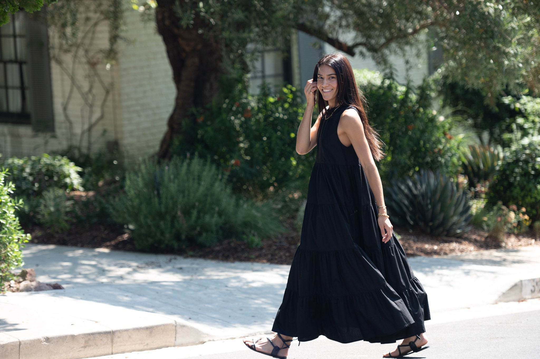 Sara maxi in solid black American Rag Cie