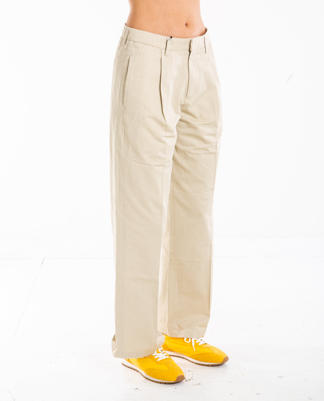 Ivy Mid-Rise Pleated Pant
